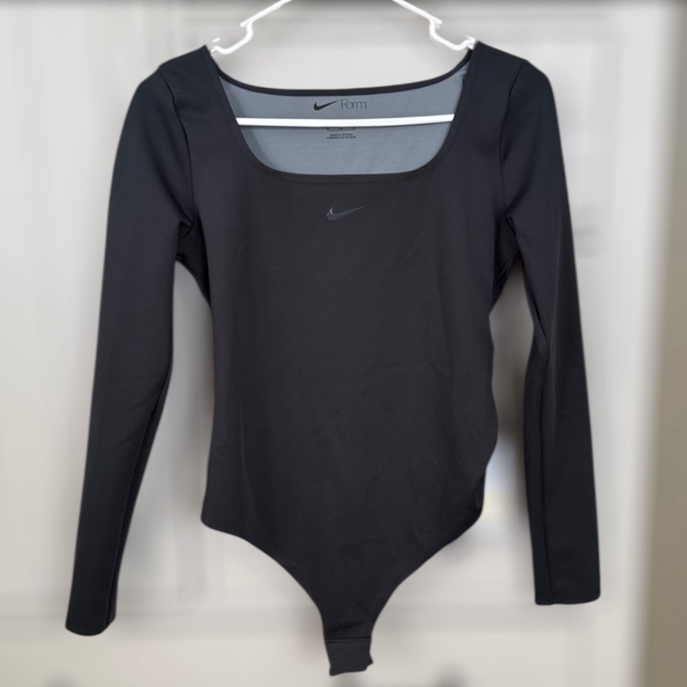 NWT Nike Form Long-Sleeve Bodysuit | Black | Size M - Picture 8 of 13